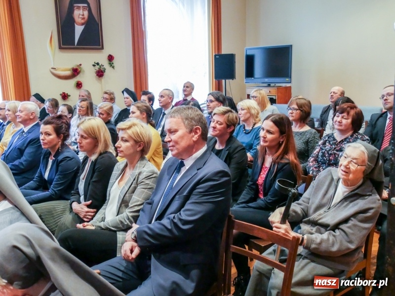 Zdjęcie w galerii na portalu naszraciborz.pl: Obchody Dnia Pracownika Socjalnego w Pogrzebieniu wiadomości z regionu