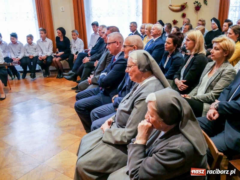 Zdjęcie w galerii na portalu naszraciborz.pl: Obchody Dnia Pracownika Socjalnego w Pogrzebieniu wiadomości z regionu