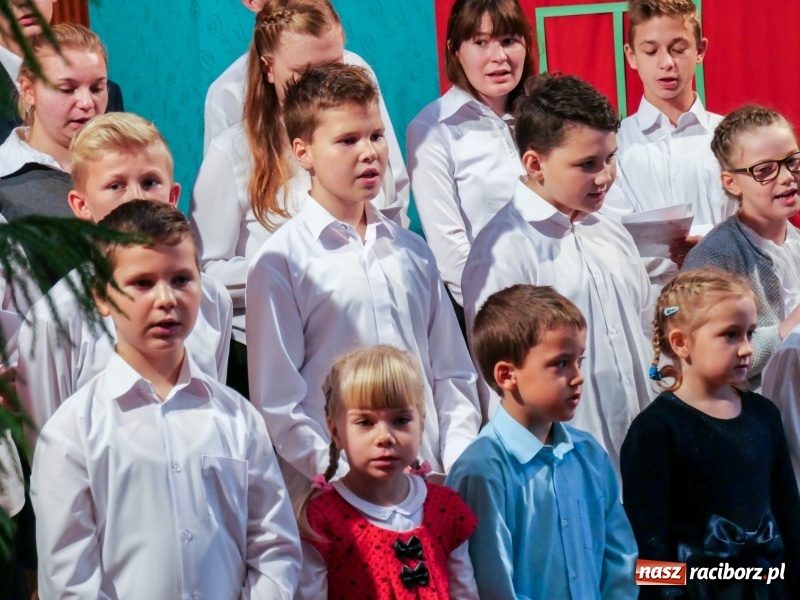 Zdjęcie w galerii na portalu naszraciborz.pl: Obchody Dnia Pracownika Socjalnego w Pogrzebieniu wiadomości z regionu