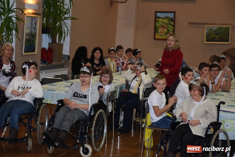 Zdjęcie w galerii na portalu naszraciborz.pl: Święto pieczonego ciasteczka w Tworkowie wiadomości z regionu