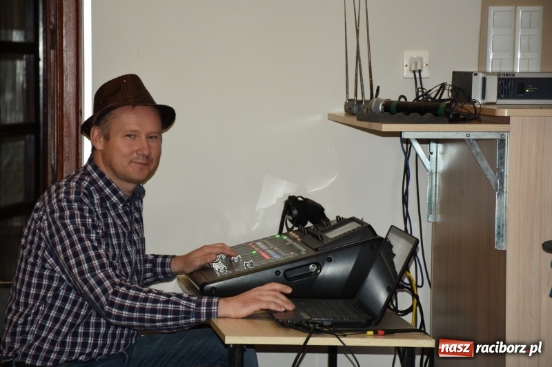 Zdjęcie w galerii na portalu naszraciborz.pl: Święto pieczonego ciasteczka w Tworkowie wiadomości z regionu