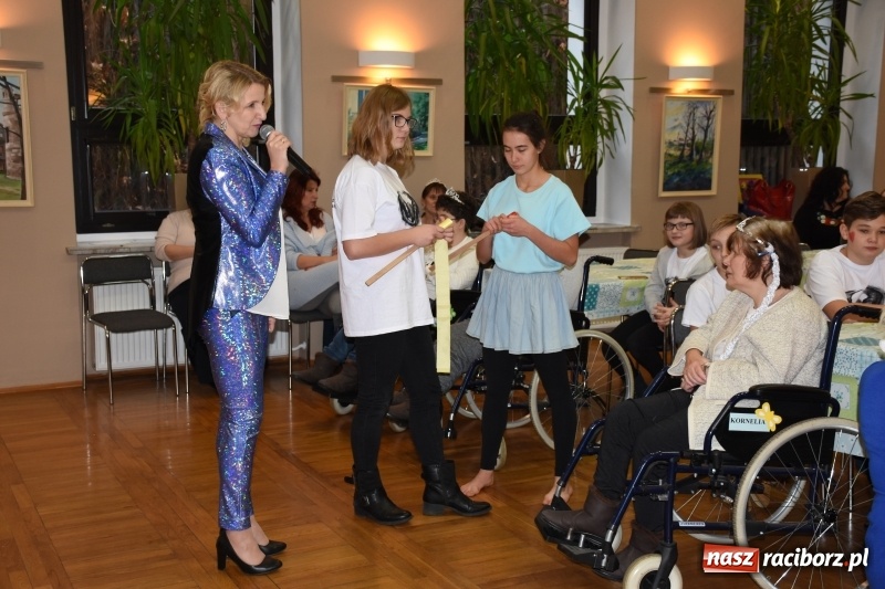 Zdjęcie w galerii na portalu naszraciborz.pl: Święto pieczonego ciasteczka w Tworkowie wiadomości z regionu