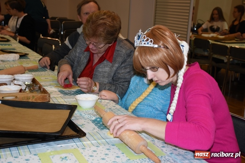 Zdjęcie w galerii na portalu naszraciborz.pl: Święto pieczonego ciasteczka w Tworkowie wiadomości z regionu