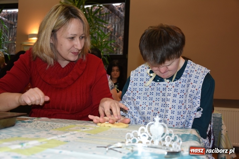 Zdjęcie w galerii na portalu naszraciborz.pl: Święto pieczonego ciasteczka w Tworkowie wiadomości z regionu