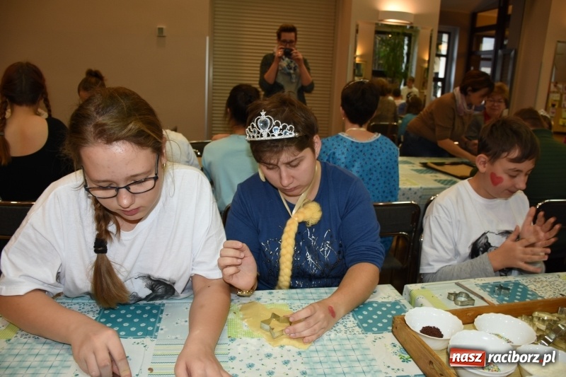 Zdjęcie w galerii na portalu naszraciborz.pl: Święto pieczonego ciasteczka w Tworkowie wiadomości z regionu