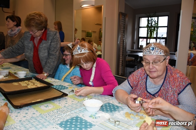 Zdjęcie w galerii na portalu naszraciborz.pl: Święto pieczonego ciasteczka w Tworkowie wiadomości z regionu