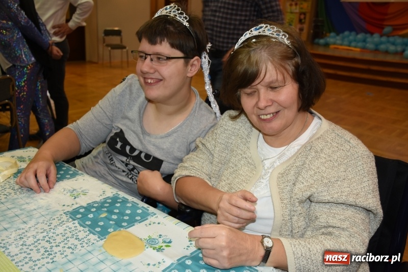 Zdjęcie w galerii na portalu naszraciborz.pl: Święto pieczonego ciasteczka w Tworkowie wiadomości z regionu