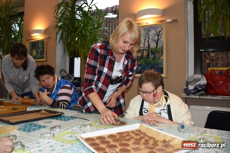 Zdjęcie w galerii na portalu naszraciborz.pl: Święto pieczonego ciasteczka w Tworkowie wiadomości z regionu