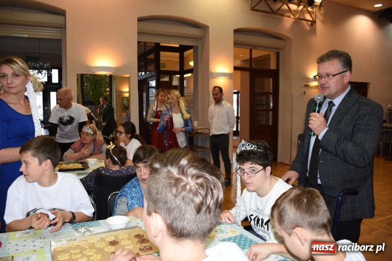 Zdjęcie w galerii na portalu naszraciborz.pl: Święto pieczonego ciasteczka w Tworkowie wiadomości z regionu
