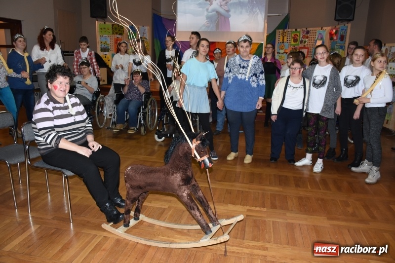 Zdjęcie w galerii na portalu naszraciborz.pl: Święto pieczonego ciasteczka w Tworkowie wiadomości z regionu