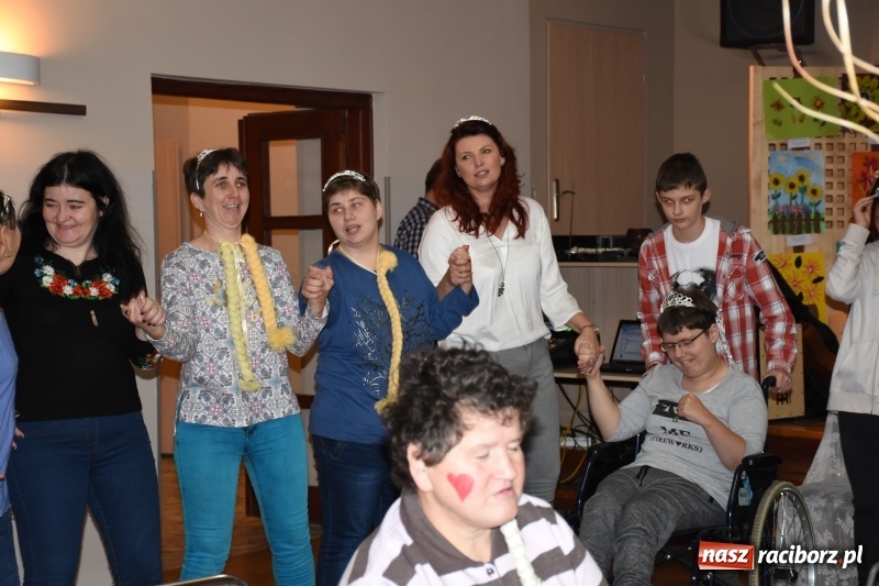 Zdjęcie w galerii na portalu naszraciborz.pl: Święto pieczonego ciasteczka w Tworkowie wiadomości z regionu