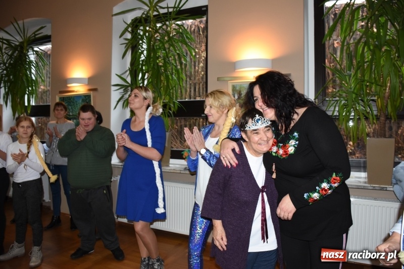 Zdjęcie w galerii na portalu naszraciborz.pl: Święto pieczonego ciasteczka w Tworkowie wiadomości z regionu