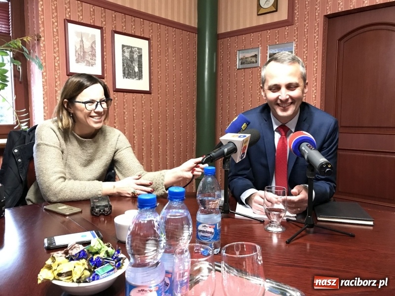 Zdjęcie w galerii na portalu naszraciborz.pl: Nic za swoje! Prezydent Dariusz Polowy określił cel swoich działań i odniósł się do pensji  wiadomości z regionu