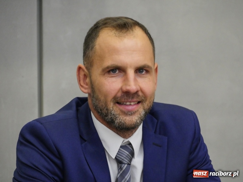 Zdjęcie w galerii na portalu naszraciborz.pl: Rada Gminy Kornowac nowej kadencji rozpoczęła pracę wiadomości z regionu