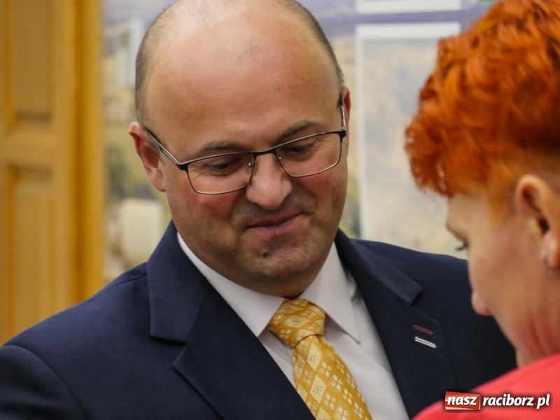 Zdjęcie w galerii na portalu naszraciborz.pl: Rada Gminy Kornowac nowej kadencji rozpoczęła pracę wiadomości z regionu