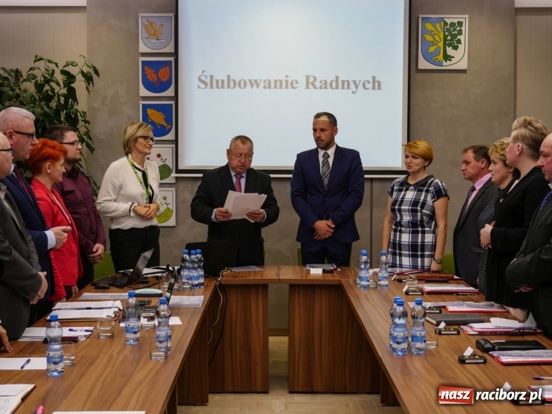 Zdjęcie w galerii na portalu naszraciborz.pl: Rada Gminy Kornowac nowej kadencji rozpoczęła pracę wiadomości z regionu