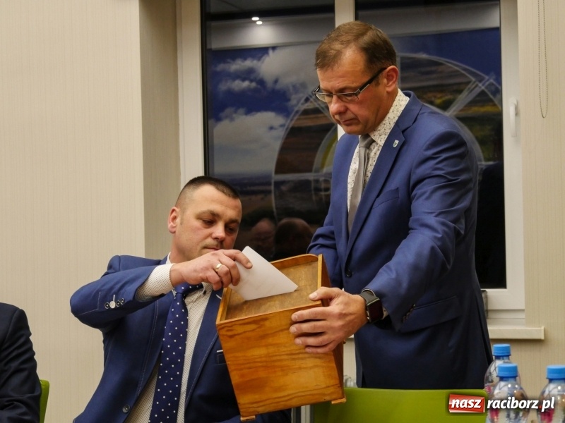 Zdjęcie w galerii na portalu naszraciborz.pl: Rada Gminy Kornowac nowej kadencji rozpoczęła pracę wiadomości z regionu