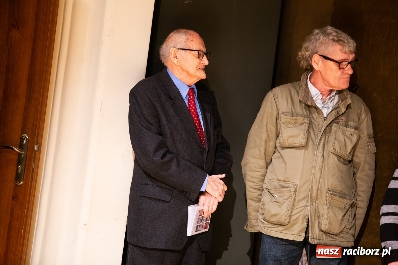 Zdjęcie w galerii na portalu naszraciborz.pl: Od królestwa wina do ruiny. Winiarnia Przyszkowskiego po premierze wiadomości z regionu