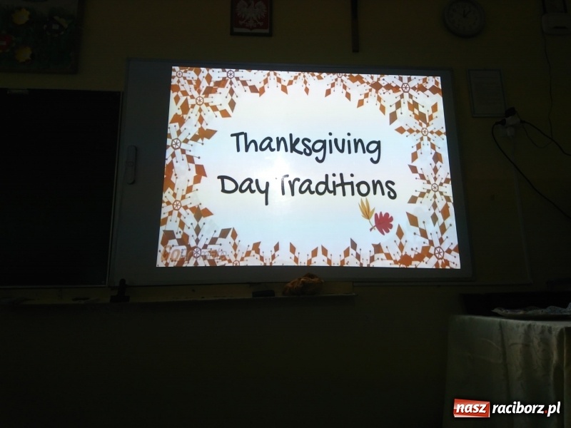 Zdjęcie w galerii na portalu naszraciborz.pl: Thanksgiving Day – dzień kultury amerykańskiej w pietrowickiej szkole wiadomości z regionu