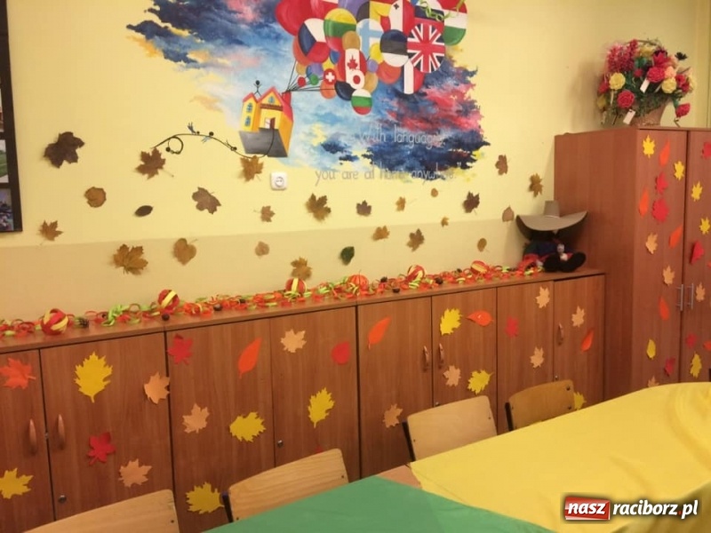 Zdjęcie w galerii na portalu naszraciborz.pl: Thanksgiving Day – dzień kultury amerykańskiej w pietrowickiej szkole wiadomości z regionu