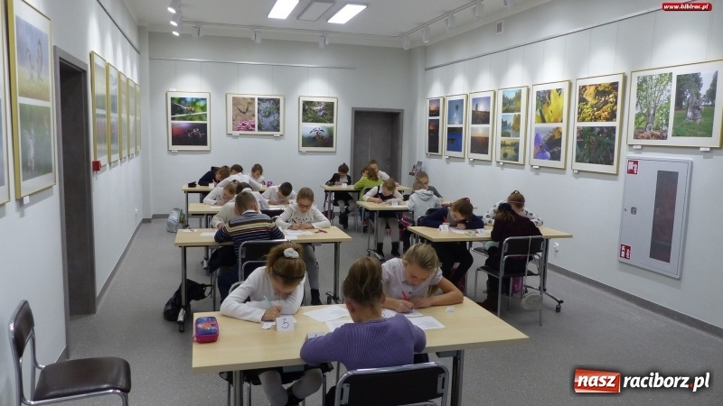 Zdjęcie w galerii na portalu naszraciborz.pl: Powiatowy Konkurs Pięknego Pisania Zostań Mistrzem kaligrafii wiadomości z regionu