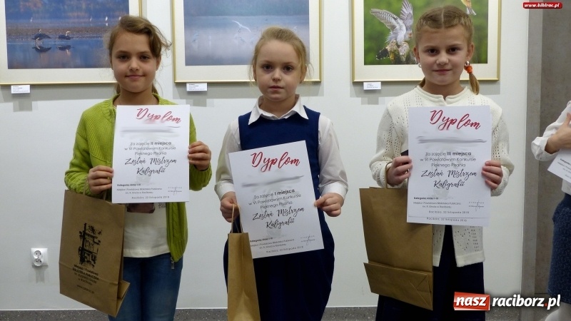 Zdjęcie w galerii na portalu naszraciborz.pl: Powiatowy Konkurs Pięknego Pisania Zostań Mistrzem kaligrafii wiadomości z regionu
