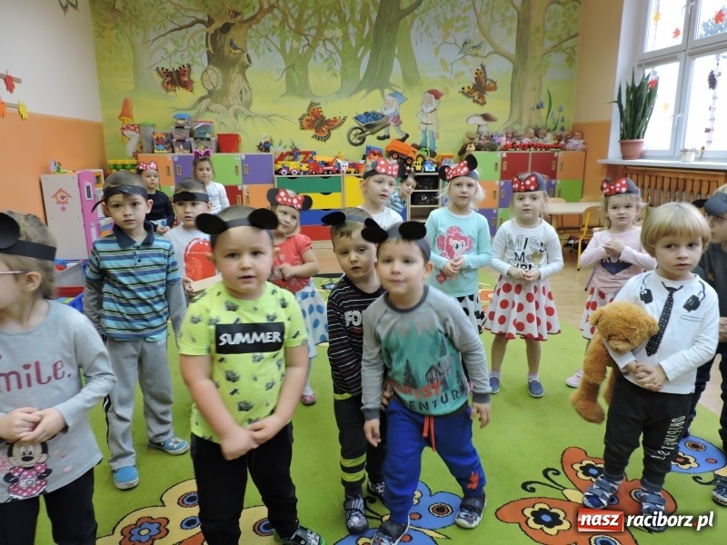 Zdjęcie w galerii na portalu naszraciborz.pl: 90 lat Myszki Miki w nowej sali Przedszkola nr 16 w Raciborzu-Brzeziu wiadomości z regionu