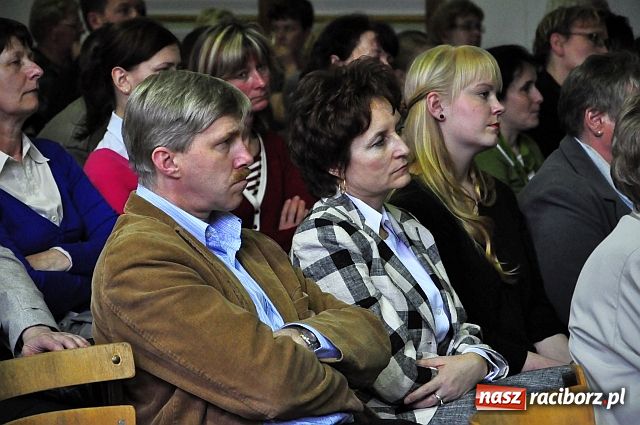 Zdjęcie w galerii na portalu naszraciborz.pl: Na wieczność trzeba zarobić... wiadomości z regionu