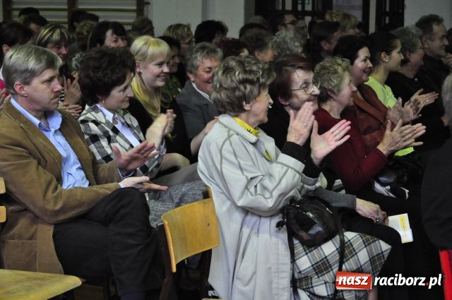 Zdjęcie w galerii na portalu naszraciborz.pl: Na wieczność trzeba zarobić... wiadomości z regionu