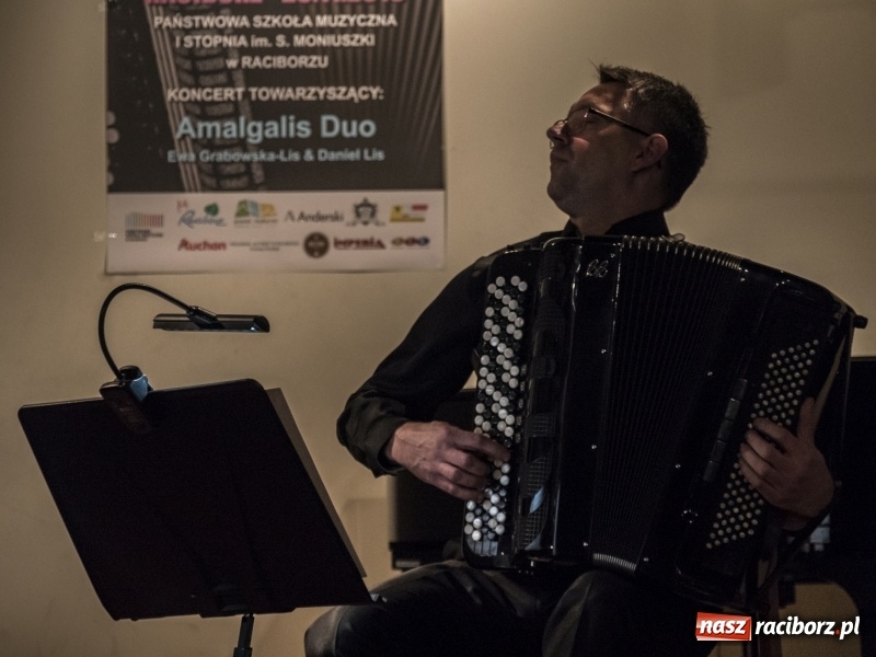 Zdjęcie w galerii na portalu naszraciborz.pl: Raciborski konkurs akordeonowy. Amalgalis na finał  wiadomości z regionu
