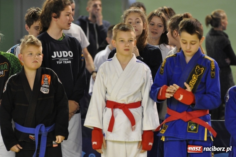 Zdjęcie w galerii na portalu naszraciborz.pl: Ogólnopolska liga dzieci i młodzieży w ju-jitsu na matach w Kuźni Raciborskiej wiadomości z regionu