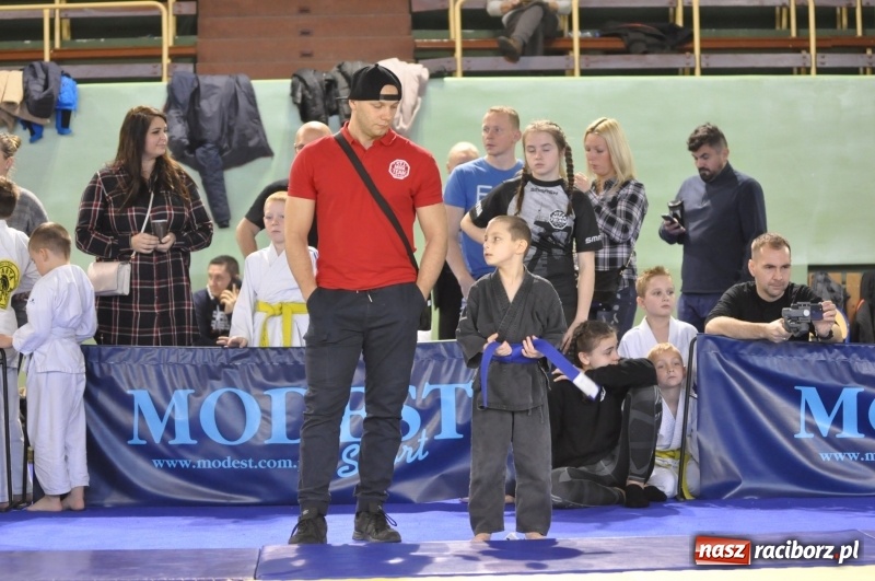 Zdjęcie w galerii na portalu naszraciborz.pl: Ogólnopolska liga dzieci i młodzieży w ju-jitsu na matach w Kuźni Raciborskiej wiadomości z regionu
