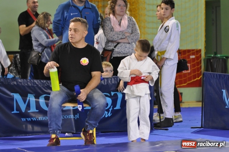 Zdjęcie w galerii na portalu naszraciborz.pl: Ogólnopolska liga dzieci i młodzieży w ju-jitsu na matach w Kuźni Raciborskiej wiadomości z regionu