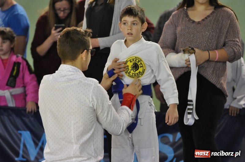Zdjęcie w galerii na portalu naszraciborz.pl: Ogólnopolska liga dzieci i młodzieży w ju-jitsu na matach w Kuźni Raciborskiej wiadomości z regionu
