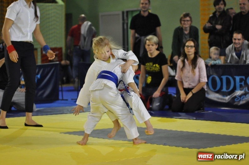 Zdjęcie w galerii na portalu naszraciborz.pl: Ogólnopolska liga dzieci i młodzieży w ju-jitsu na matach w Kuźni Raciborskiej wiadomości z regionu