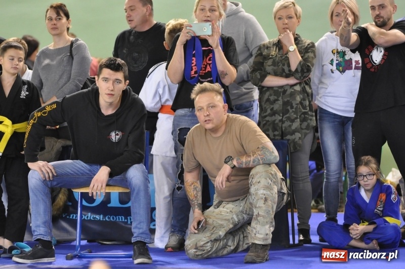 Zdjęcie w galerii na portalu naszraciborz.pl: Ogólnopolska liga dzieci i młodzieży w ju-jitsu na matach w Kuźni Raciborskiej wiadomości z regionu