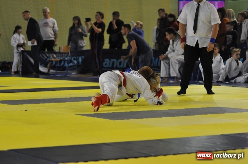 Zdjęcie w galerii na portalu naszraciborz.pl: Ogólnopolska liga dzieci i młodzieży w ju-jitsu na matach w Kuźni Raciborskiej wiadomości z regionu