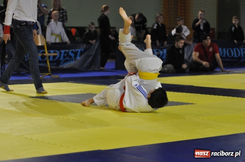 Zdjęcie w galerii na portalu naszraciborz.pl: Ogólnopolska liga dzieci i młodzieży w ju-jitsu na matach w Kuźni Raciborskiej wiadomości z regionu