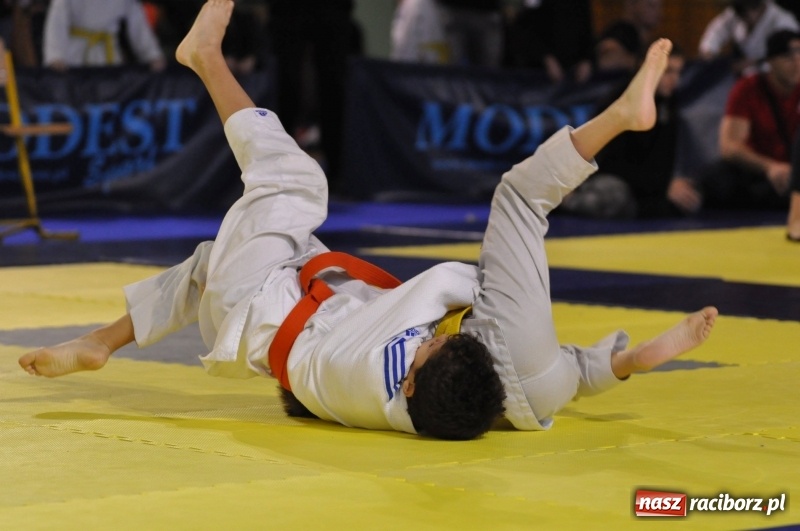 Zdjęcie w galerii na portalu naszraciborz.pl: Ogólnopolska liga dzieci i młodzieży w ju-jitsu na matach w Kuźni Raciborskiej wiadomości z regionu