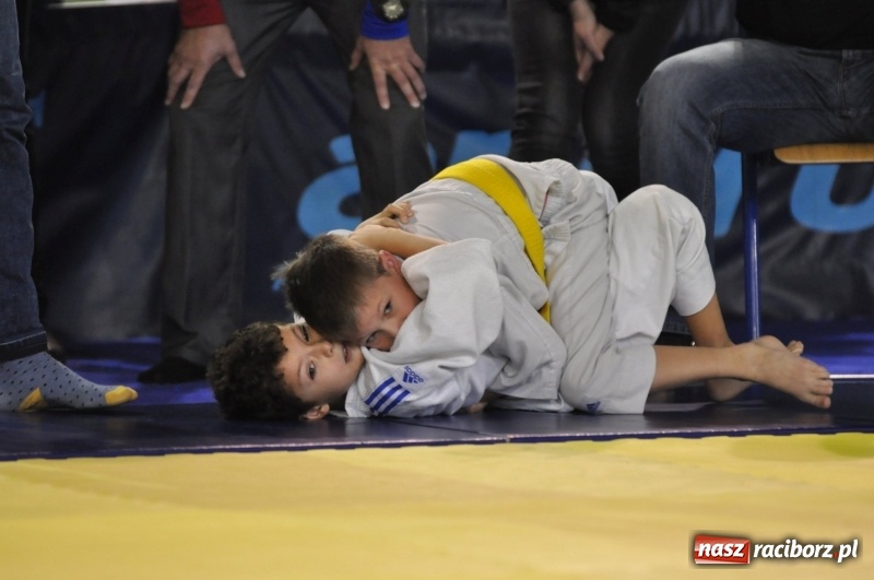 Zdjęcie w galerii na portalu naszraciborz.pl: Ogólnopolska liga dzieci i młodzieży w ju-jitsu na matach w Kuźni Raciborskiej wiadomości z regionu