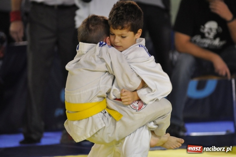 Zdjęcie w galerii na portalu naszraciborz.pl: Ogólnopolska liga dzieci i młodzieży w ju-jitsu na matach w Kuźni Raciborskiej wiadomości z regionu