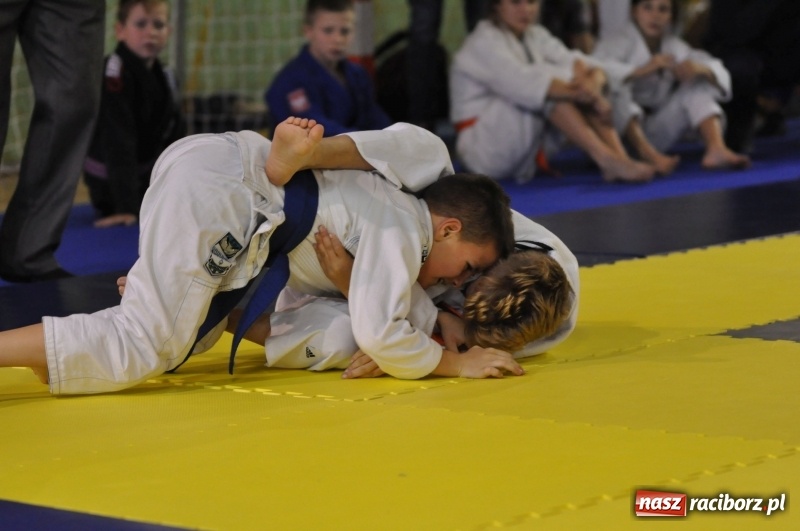 Zdjęcie w galerii na portalu naszraciborz.pl: Ogólnopolska liga dzieci i młodzieży w ju-jitsu na matach w Kuźni Raciborskiej wiadomości z regionu