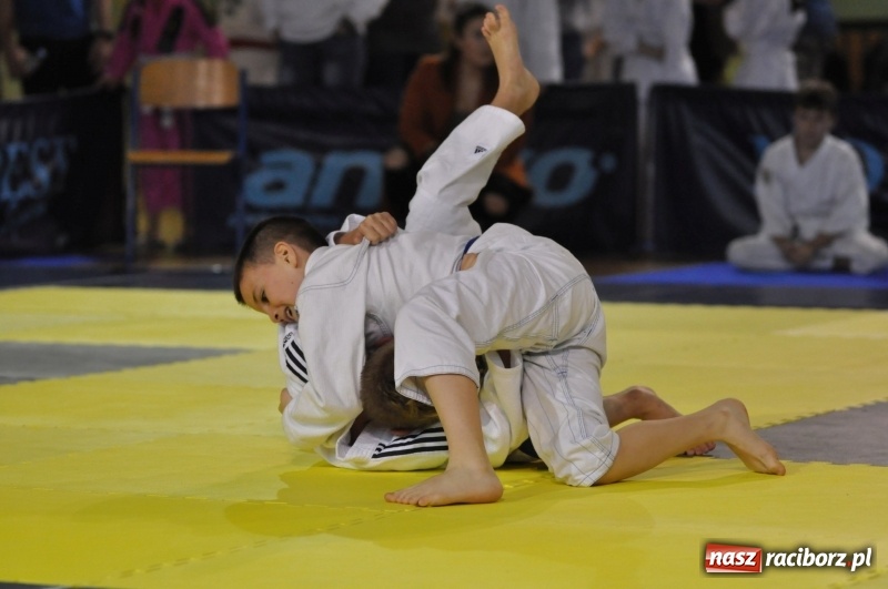 Zdjęcie w galerii na portalu naszraciborz.pl: Ogólnopolska liga dzieci i młodzieży w ju-jitsu na matach w Kuźni Raciborskiej wiadomości z regionu
