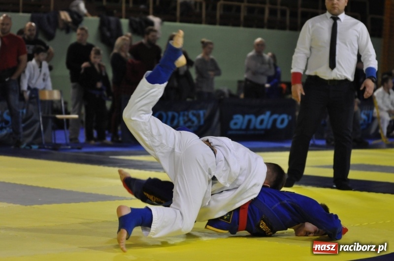 Zdjęcie w galerii na portalu naszraciborz.pl: Ogólnopolska liga dzieci i młodzieży w ju-jitsu na matach w Kuźni Raciborskiej wiadomości z regionu