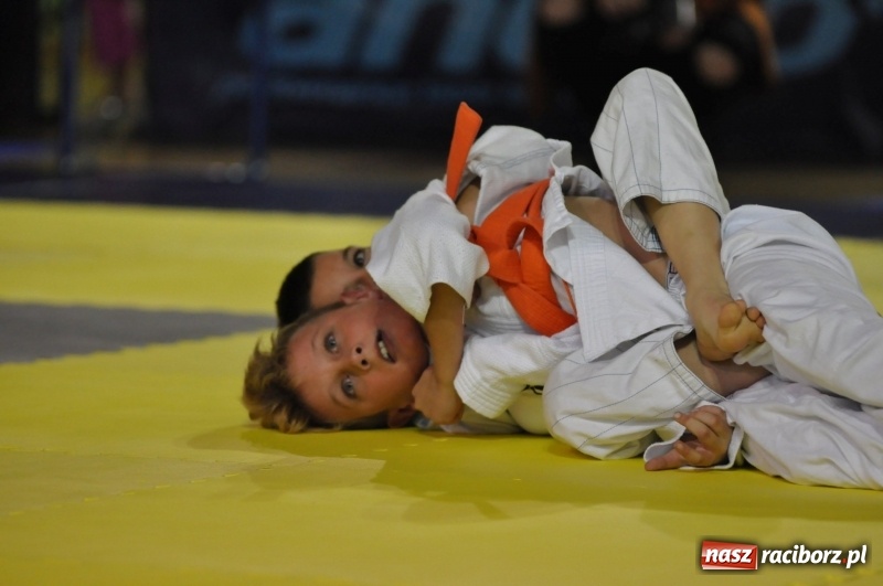 Zdjęcie w galerii na portalu naszraciborz.pl: Ogólnopolska liga dzieci i młodzieży w ju-jitsu na matach w Kuźni Raciborskiej wiadomości z regionu