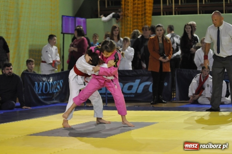 Zdjęcie w galerii na portalu naszraciborz.pl: Ogólnopolska liga dzieci i młodzieży w ju-jitsu na matach w Kuźni Raciborskiej wiadomości z regionu