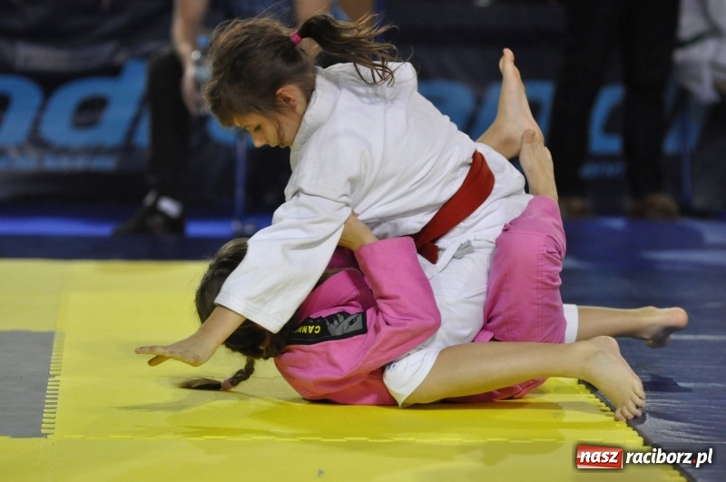 Zdjęcie w galerii na portalu naszraciborz.pl: Ogólnopolska liga dzieci i młodzieży w ju-jitsu na matach w Kuźni Raciborskiej wiadomości z regionu