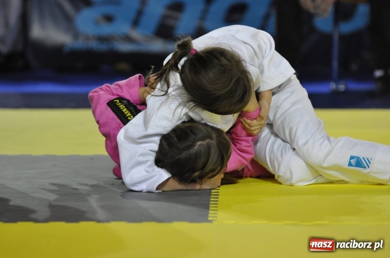 Zdjęcie w galerii na portalu naszraciborz.pl: Ogólnopolska liga dzieci i młodzieży w ju-jitsu na matach w Kuźni Raciborskiej wiadomości z regionu