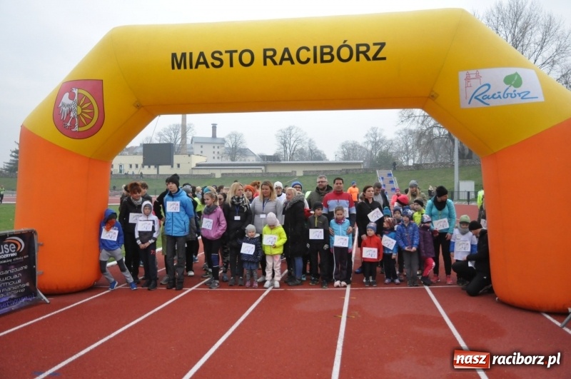 Zdjęcie w galerii na portalu naszraciborz.pl: Blisko trzystu uczestników Biegu dla Ani FOTO i WIDEO wiadomości z regionu