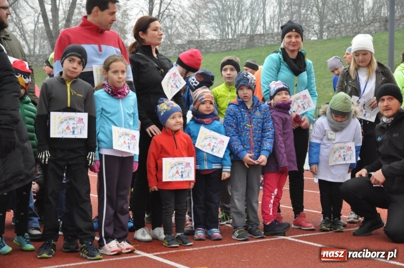 Zdjęcie w galerii na portalu naszraciborz.pl: Blisko trzystu uczestników Biegu dla Ani FOTO i WIDEO wiadomości z regionu
